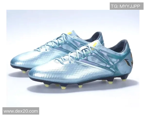 提升球技的利器adidas足球鞋助你在赛场上闪耀全场