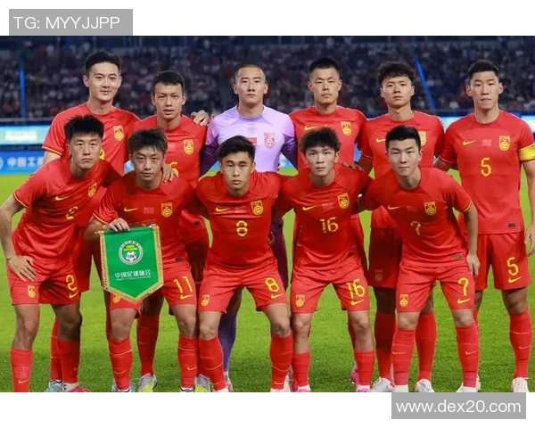 亚运会足球赛事中国队奋勇争先展现实力与团结精神